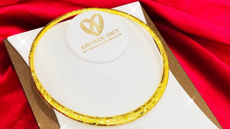 Vàng 999 thường được dùng làm kiềng cưới