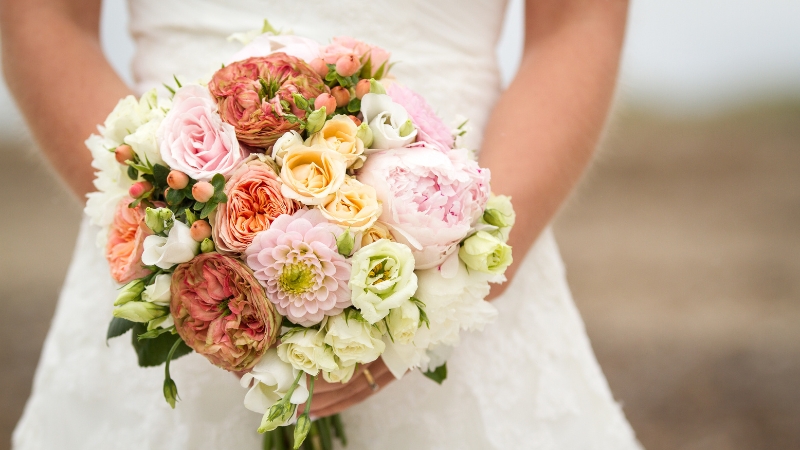 Hoa cưới được xem là một phần của các nghi lễ cưới hỏi