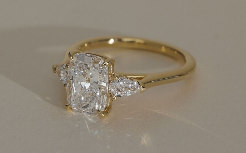 Nhẫn kim cương CVD là một lựa chọn giúp tiết kiệm ngân sách