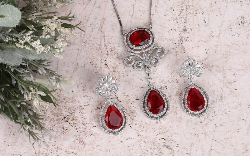 Trang sức kim cương đỏ Lab-Grown
