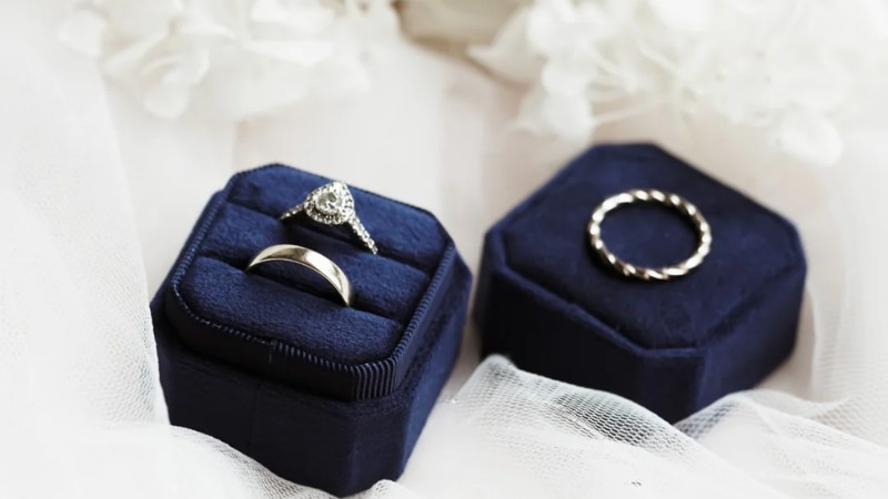 Hộp nhẫn thể hiện sự trân trọng tình yêu