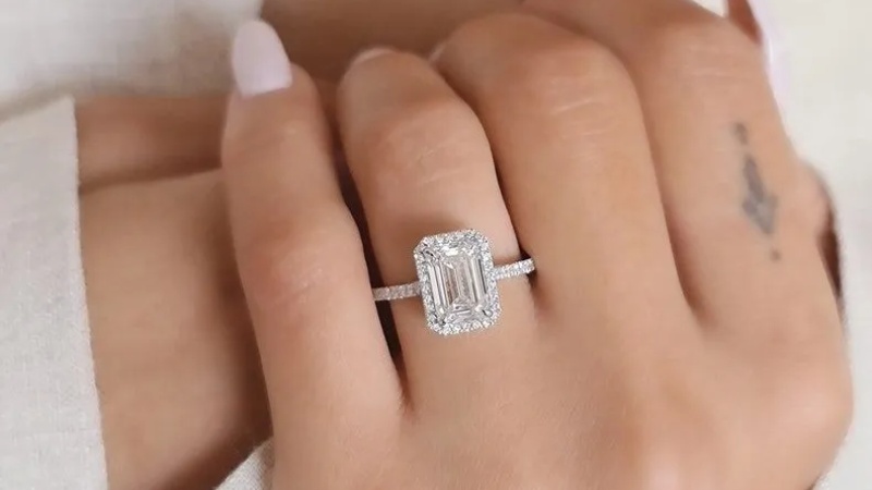 Kim cương trắng là biểu tượng của tình yêu bền vững