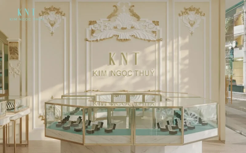 Trải nghiệm trực tiếp tại showroom giúp khách hàng đo size chính xác và yên tâm về dịch vụ bảo hành trọn đời