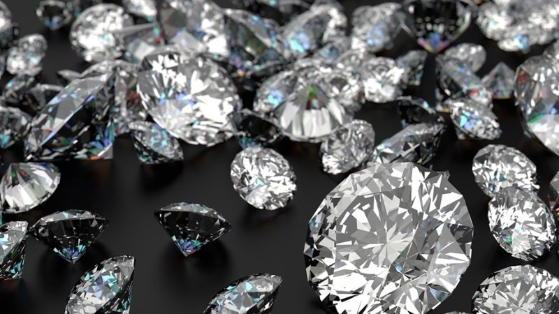 Đá Swarovski là loại pha lê nhân tạo cao cấp và lấp lánh