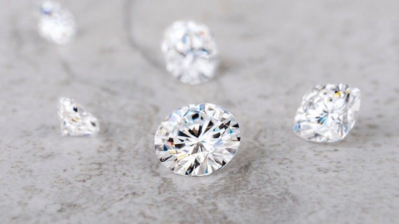 Chọn đơn vị cung cấp kim cương uy tín và sẵn sàng hỗ trợ