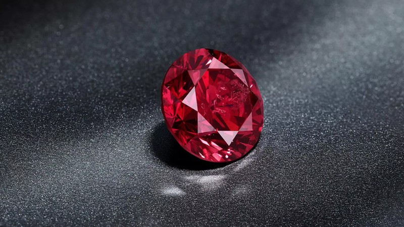 Kim cương đỏ là loại hiếm nhất trong nhóm kim cương Fancy