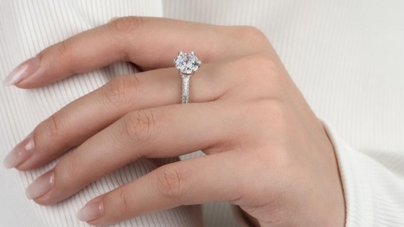 Chọn kim cương IF có giác cắt ở mức Excellent dể tăng độ rực rỡ cho trang sức