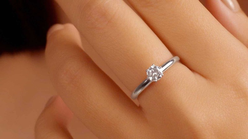 Kim cương nước H là một lựa chọn cân bằng giữa thẩm mỹ và chi phí