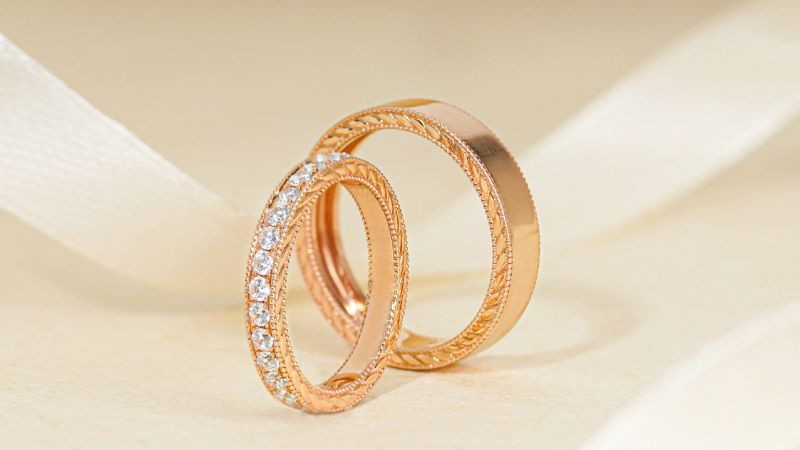Nhẫn cưới vàng 17K màu vàng hồng trẻ trung và nổi bật