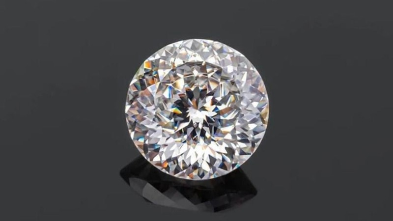 Giác cắt Excellent giúp viên kim cương phản xạ ánh sáng tối đa