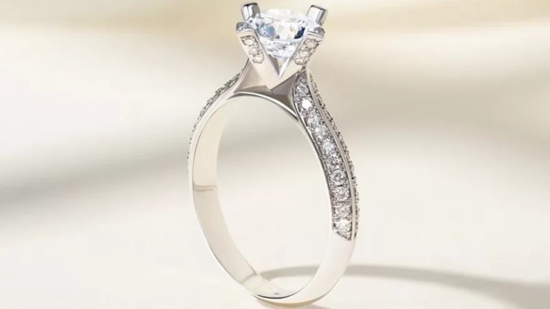 Vỏ nhẫn kim cương thường được chế tác từ chất liệu vàng 18K