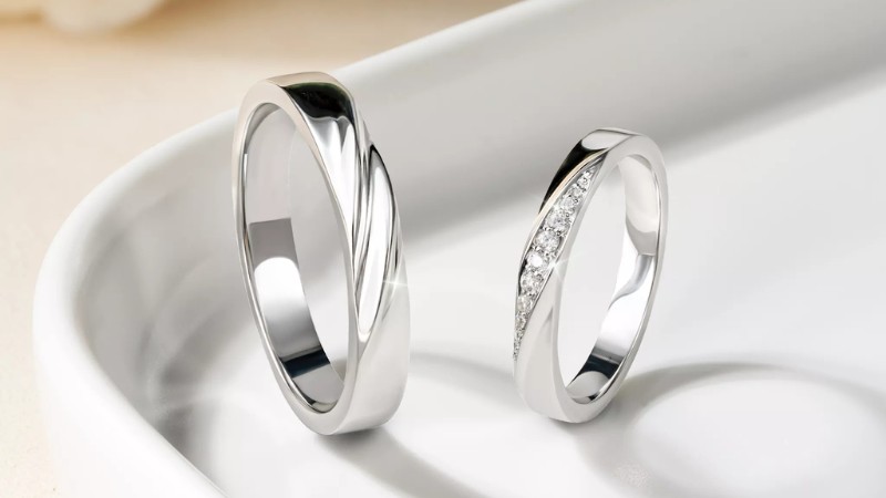 Cặp nhẫn cưới vàng trắng 607 thiết kế sang trọng và tinh tế
