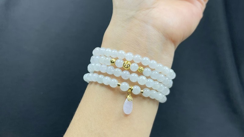 Đá bạch ngọc mang lại nhiều lợi ích đối với sức khoẻ người đeo