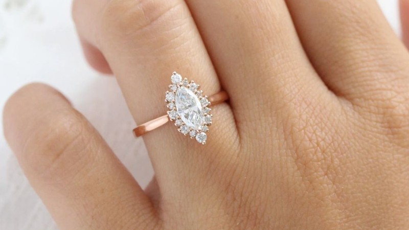 Nhẫn kim cương giác cắt Marquise
