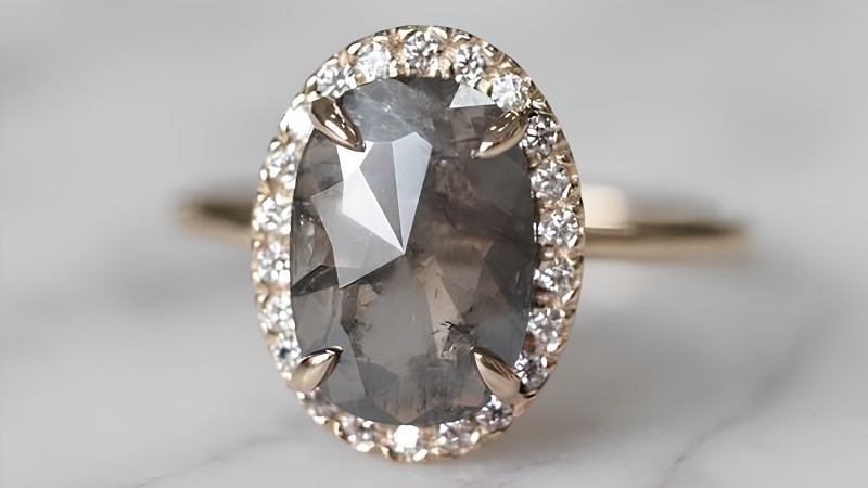 Nhẫn cầu hôn phong cách cổ điển giác cắt Oval