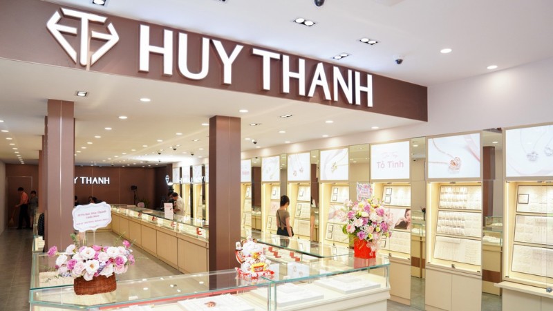 Nhẫn cưới kim cương của Huy Thanh Jewelry được định hướng theo phong cách hiện đại
