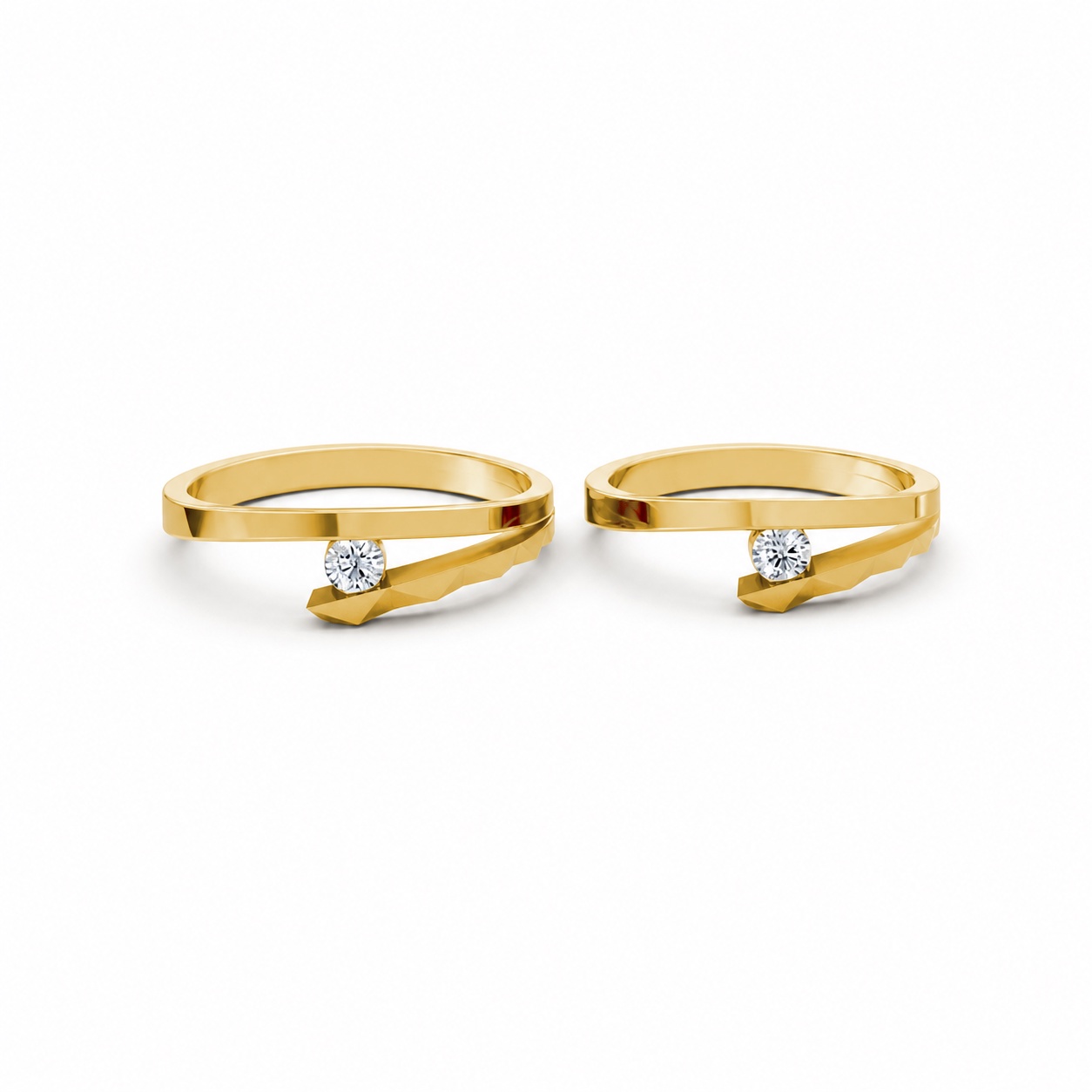 Nhẫn cưới A132 màu Vàng Gold thiết kế phá cách, sang trọng